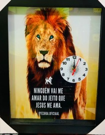 Quadro Relgio madeira com moldura e vidro individual (Ningum vai me Amar como Jesus)