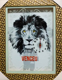 Quadro Relgio madeira com moldura e vidro individual (LEO Venceu)