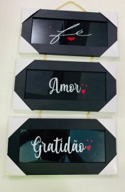 Quadro trio com corda,( F ,amor e gratido)