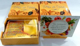 Caixa promessa,mananciais po de vida(biscoitos),cada